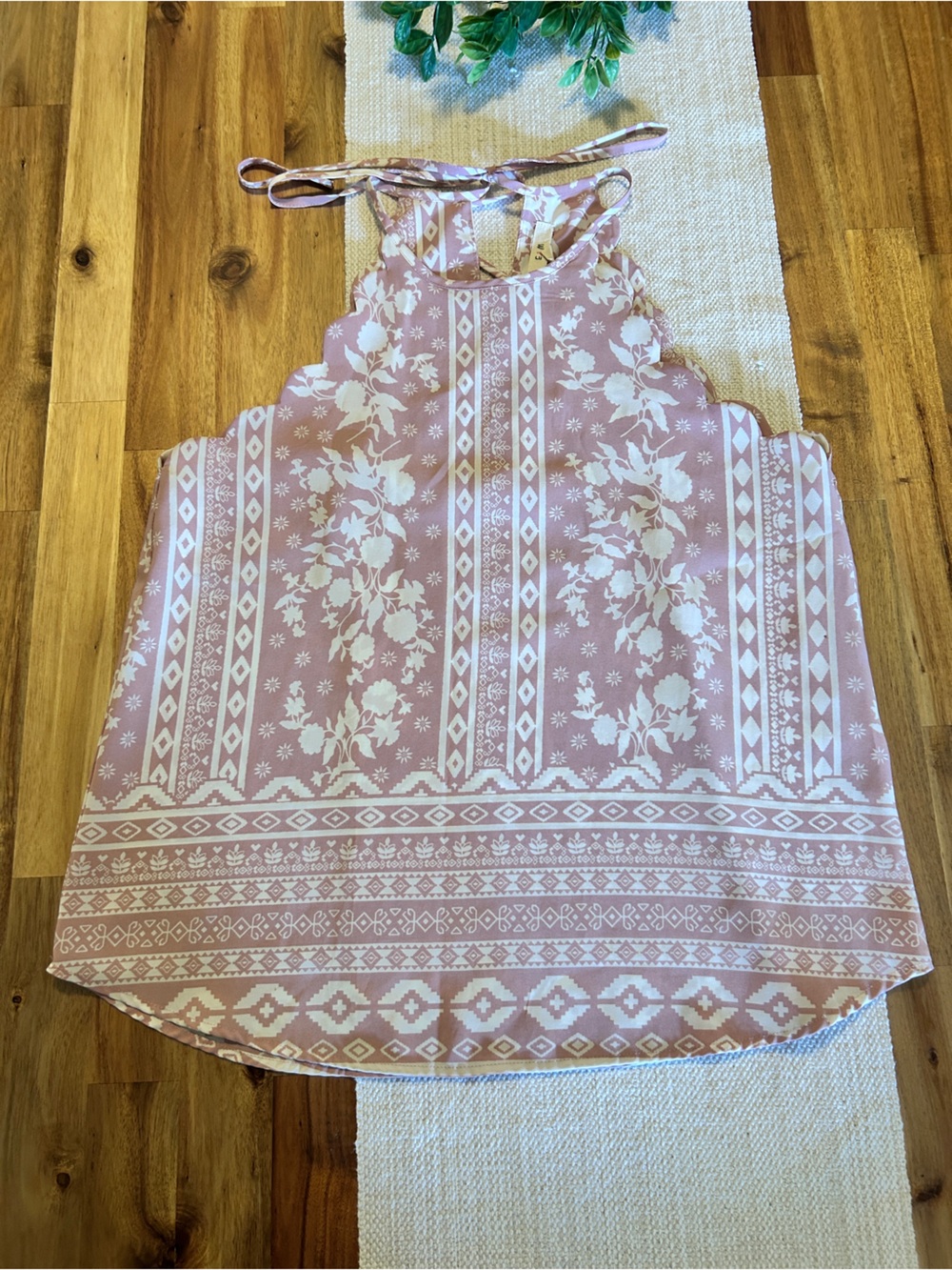 Anthropologie Blush Rose Boho Floral Scalloped Halter Tank Top Tie Back Size L